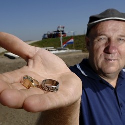 4d5545d9fb53e94f8a2160dc45ab8d94