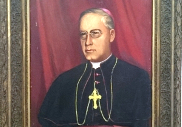 Biskup Josip Carević sl.3